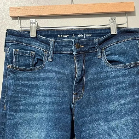 Old Navy Mid Rise Rockstar Super Skinny Short Dark Wash Jeans - Picture 3 of 10